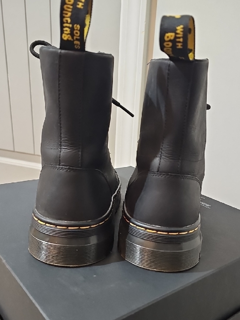 Dr. Martens Air Wair Mens Black Leather Boots - Picture 3 of 13